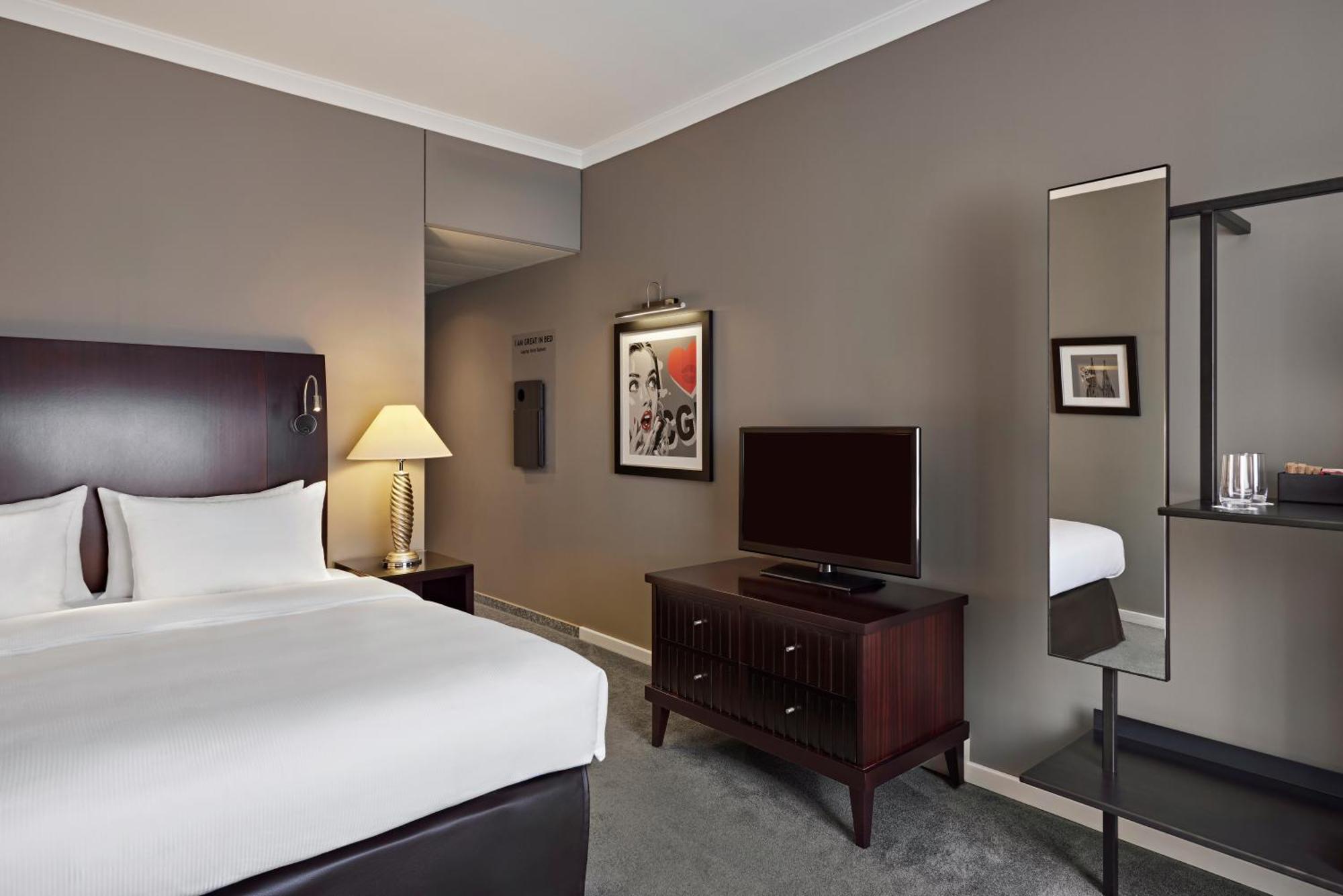 Queen Room,1662393858:JPEG